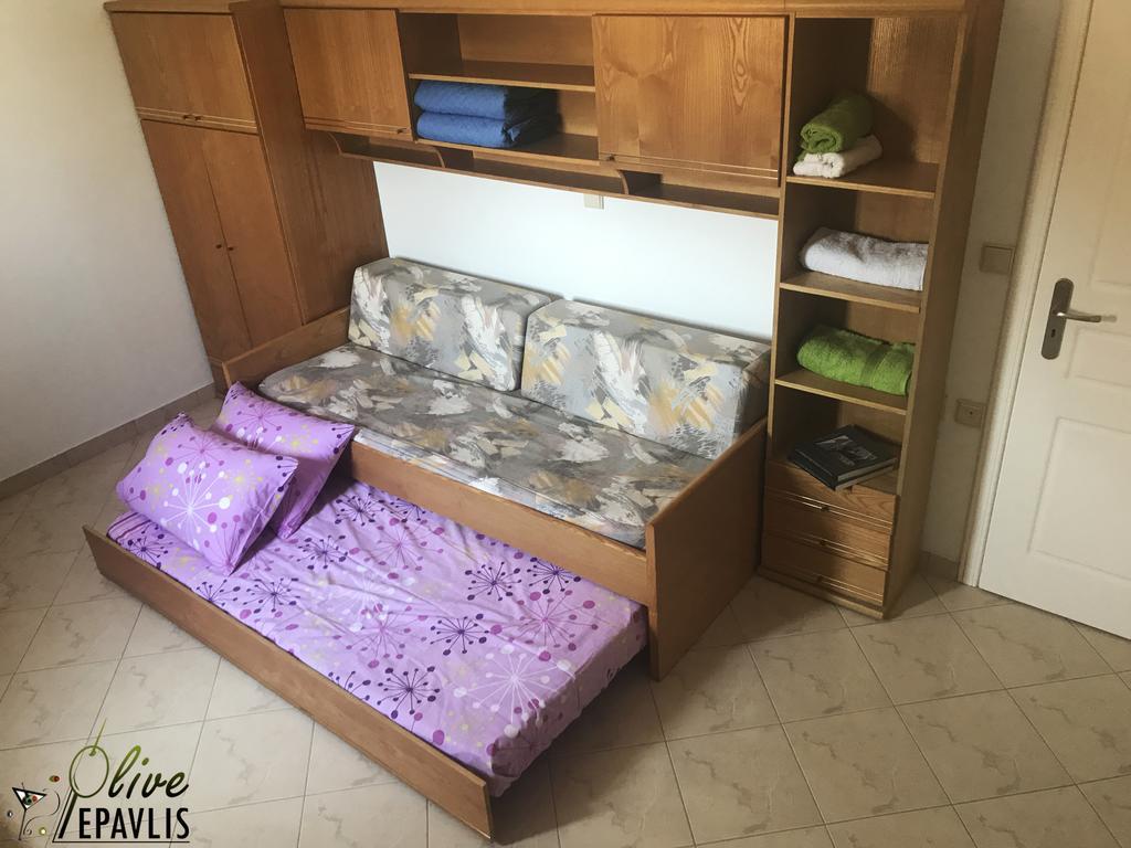 Olive Epavlis Apartment Karpathos Bagian luar foto